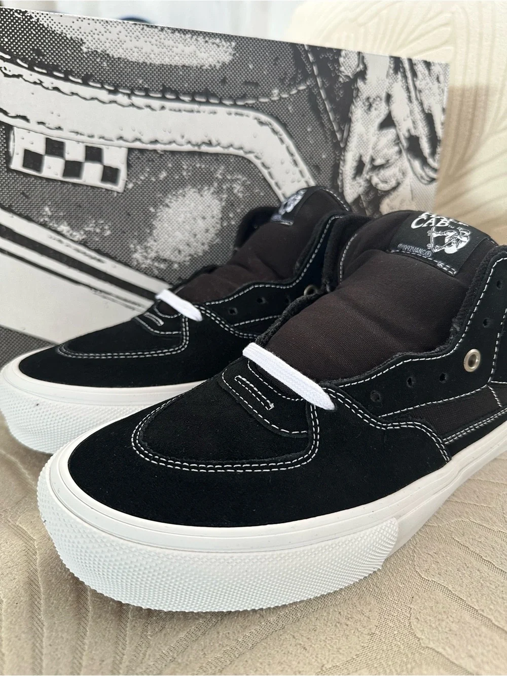 Vans Skate Black & White Half Cab Mid Top Sneakers NEW Men’s